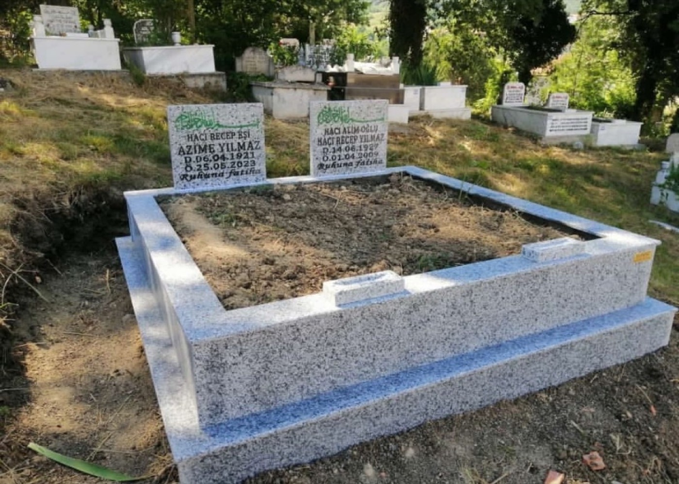 Granit mezar taşı